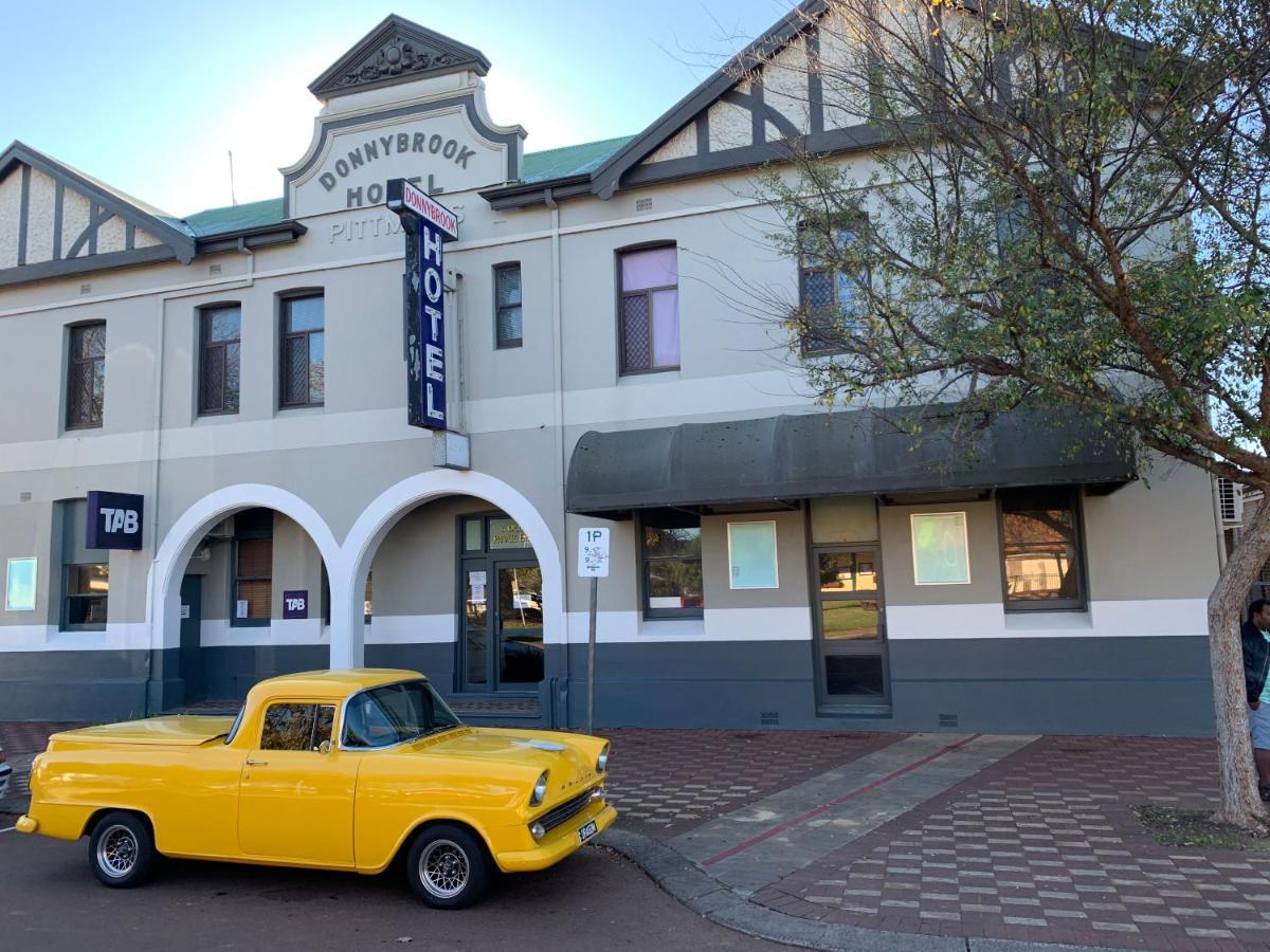 Donnybrook Hotel Wa Exterior foto